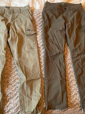 FOUR 👖 Pairs of men's 30x32" pants | Cotton Bench and Denver Hayes